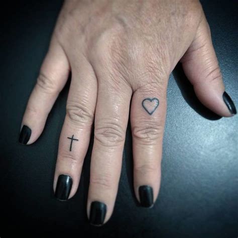 Heart Cross Finger Tattoo Heart Tattoo On Finger Cross Finger
