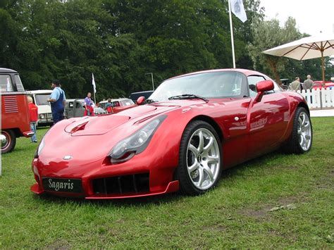 Купе двигатели 3996 см³ (380 л. File:Red TVR Sagaris.jpeg - Wikimedia Commons