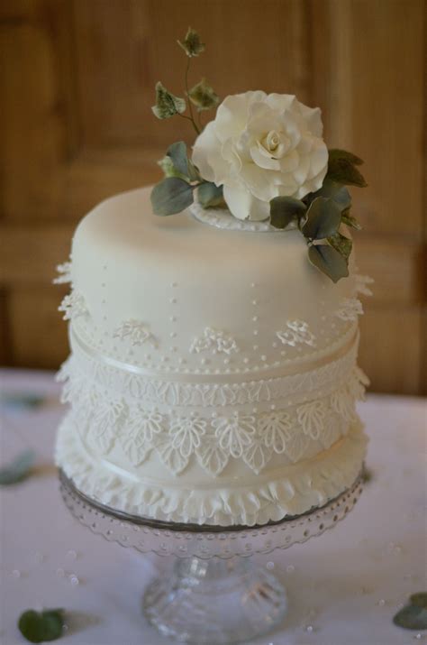 Fabulous Lace Wedding Cake The Great British Bake Off The Great