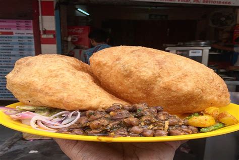 However i though of making the authentic amritsari chole bhature for my family and. Chole Bhature Recipe in Hindi (छोले भटूरे रेसिपी) | Dinner ...