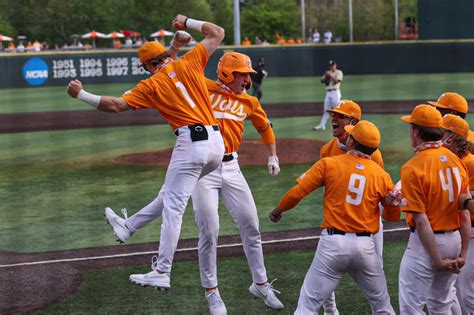 Tennessee Defeats Vanderbilt In Thriller As Vols Tie The Series Rocky Top Insider