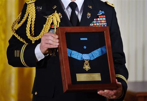 Medal Of Honor Amazing Facts And Notable Honorees Cbs News