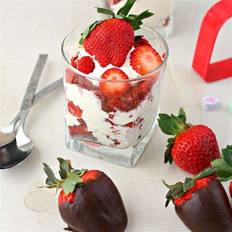 Red Velvet And Strawberry Parfaits Strawberry Parfait Strawberry