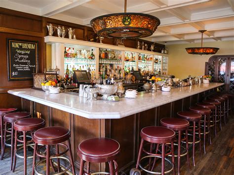 18 Best Bars In Los Angeles For Amazing Drinks March 2024