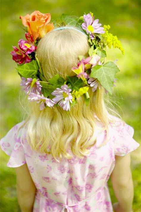 How To Wear Flowers In Your Hair Great Bridal Expo