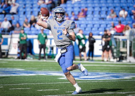 Memphis Football Tigers Win Shootout With Usf Memphis Local Sports Business And Food News