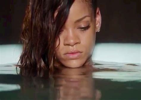 Pin By Shawtybadd Mclean On Idols Stay Music Video Rihanna Best