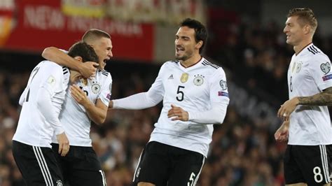 deutschland gewinnt mit 3 1 in nordirland und qualifiziert sich für die wm 2018 zwei spieler
