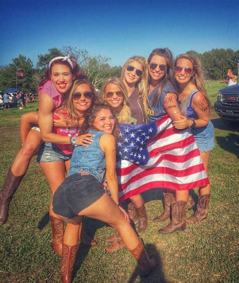 Pin By Katelynne On Concerts Country Concert Outfit Country Girls