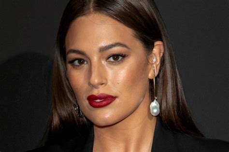 Ashley Graham Had An Excellent Response For A Troll Who Said She Looked