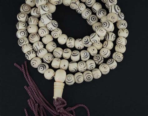 chapelet bouddhiste rosaire mala perles tibetain cercle 8mm os de yak nepal 1971