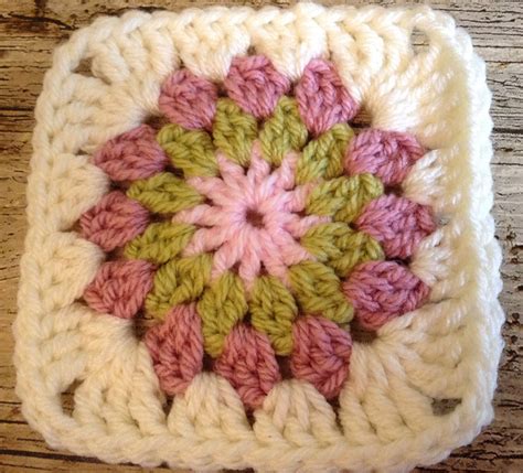 Lullaby Lodge The Granny Flower Square Crochet Tutorial