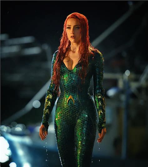 Amber laura heard (born april 22, 1986) is an american actress. Diretor mostra visual "sereia" de Amber Heard em filme do ...