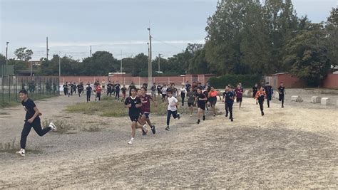 Frontignan Jour De Cross Pour Les 682 élèves Du Collège Des Deux Pins