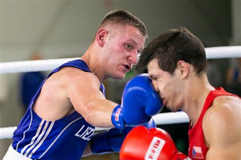 Sensacija Algirdo Šociko bokso turnyre - lietuvis nukovė Europos čempioną - LRT
