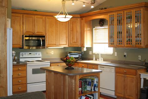 Kitchen With Maple Cabinets Color Ideas 15 Gongetech Maple Kitchen