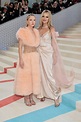 Kate Moss et sa fille Lila coordonnent leurs tenues Fendi au Met Gala ...