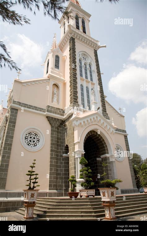 Huyen Si Church Hi Res Stock Photography And Images Alamy