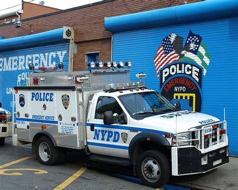 P043s Nypd Emergency Service Squad 3 Truck Parkchester Bronx New