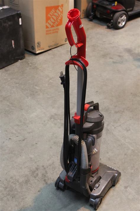 Hoover Nano Cyclonic Upright Vacuum Property Room