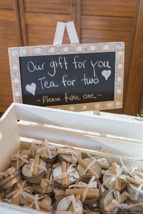 Everything You Need To Know About Wedding Favours Wedding Favors Fall