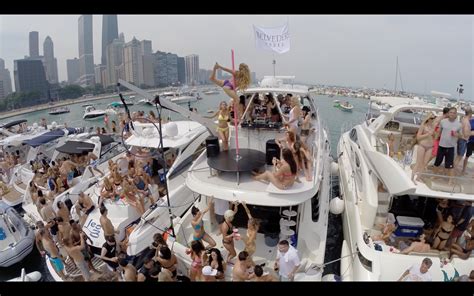 Flying Lady Chicago Scene Boat Party 2014 Leigh Ann Reilly Pole Dance