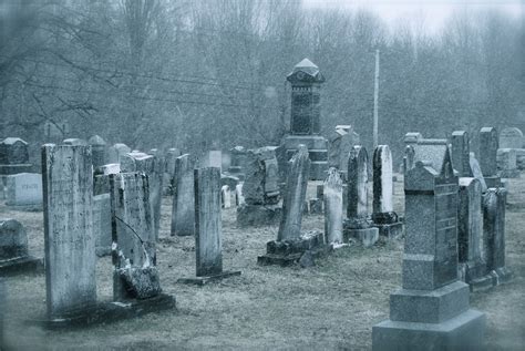 White Lady Cemetery Easton Ct Haunted Graveyard Old Cemeteries