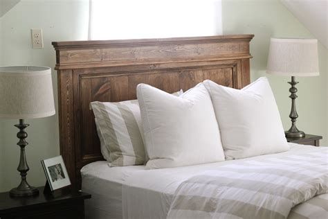 20 Beds With Beautiful Wooden Headboards