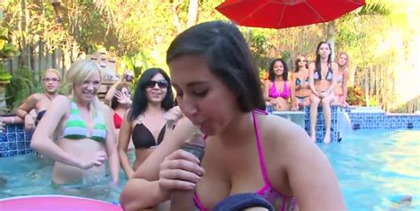 Horny Teens Suck Strippers Dicks At Outdoor Pool Party Zb Porn