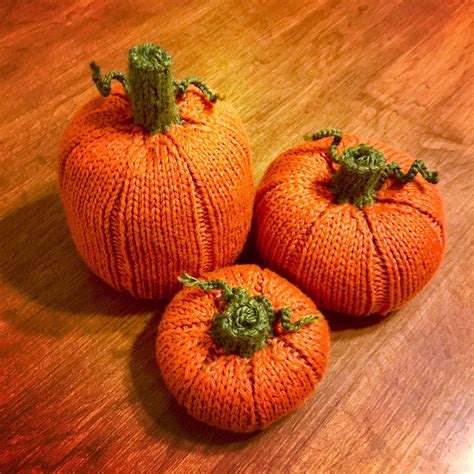 Perfect Pumpkin Trio On Ravelry Etsy Pumpkin Pattern Halloween Knitting Knitting