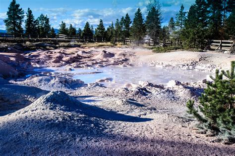 let s travel the world geysers and hot springs of yellowstone national park