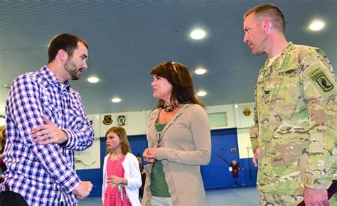Medal Of Honor Recipient Greets Returning Sky Soldiers In Vicenza