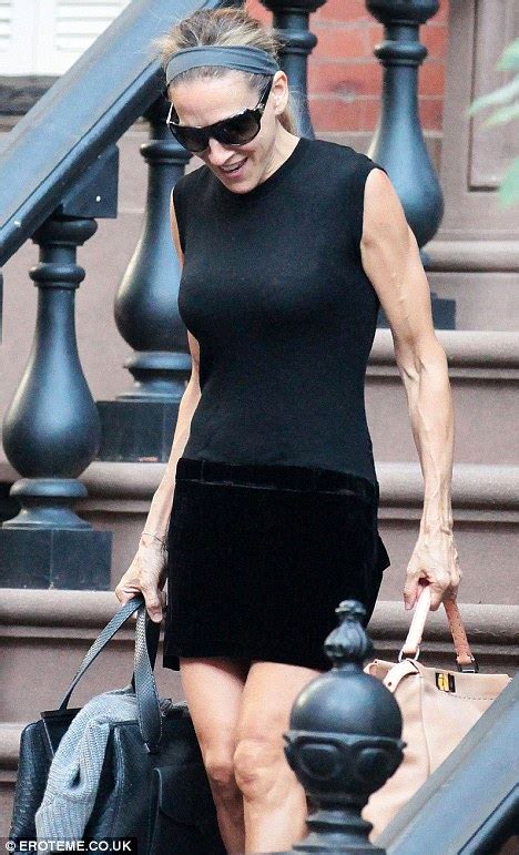 Sarah Jessica Parkers Unsightly Sinewy Arms Reveals She