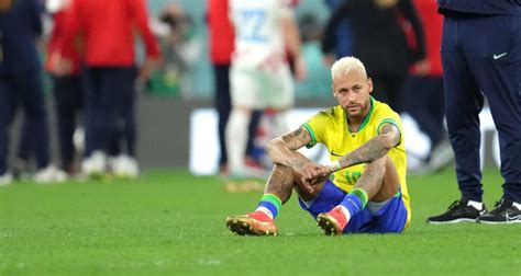 psg je suis psychologiquement détruit confie neymar après l élimination du brésil