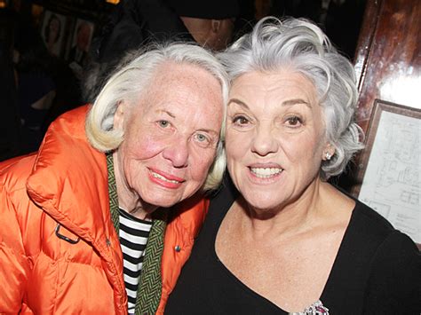 Photo 31 Of 69 Tyne Daly And Her Mothers And Sons