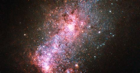 Space Photos Of The Week This Starburst Galaxys A Real Gas Bag Wired
