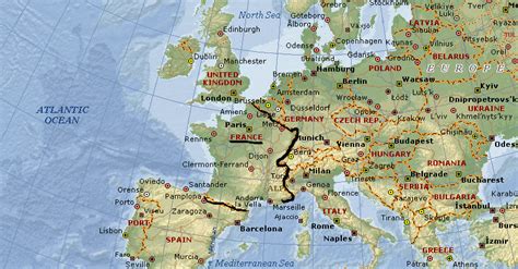 Negari puniki jimbarnyané 551,695 km² miwah akeh kramanyané kirang langkung 67,372,000 diri. Prancis