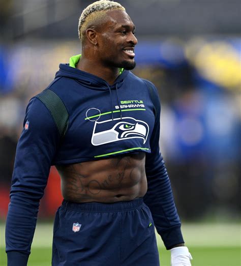 Top 10 Most Impressive Physiques In Nfl History