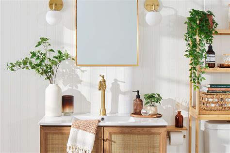 10 Tips For Decorating A Bathroom Counter