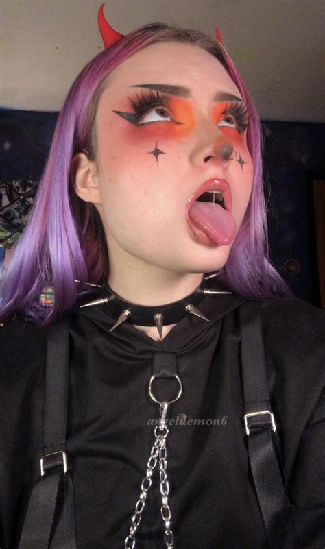 it s so cold you can warm your dick up in my mouth if you want gothsluts