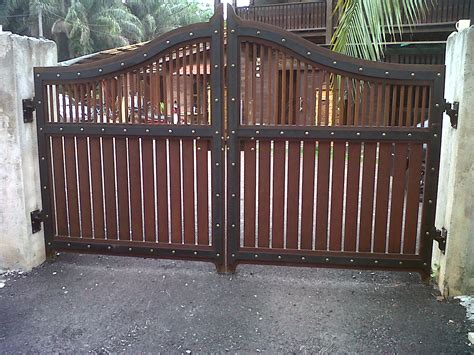 Bronze dust was sometimes mixed in with the green for accent. Kapsah Custom Carpentry: House Main Gate 10ft x 6ft - Rm ...