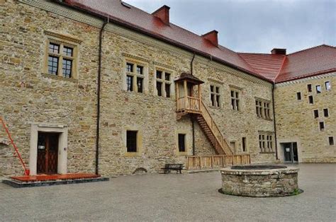Muzeum Historyczne W Sanoku Zamek Kr Lewski Sanok Polska Opinie