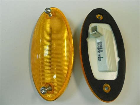 Sell 3529900c95 International Amber Oval Cab Lights Lot Of 6 In Lodi
