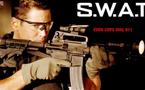 Swat Team Police Crime Emergency Weapon Gun Wallpaper 2560x1600