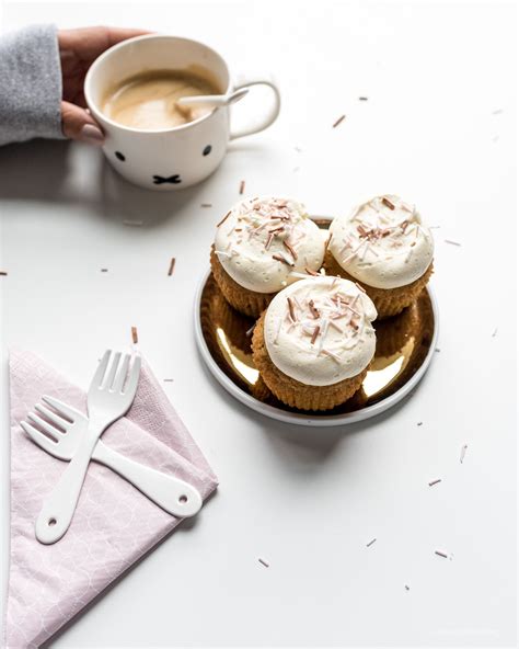 One Bowl Pumpkin Cupcakes with Brown Butter Frosting | Recipe | Brown butter frosting, Frosting ...