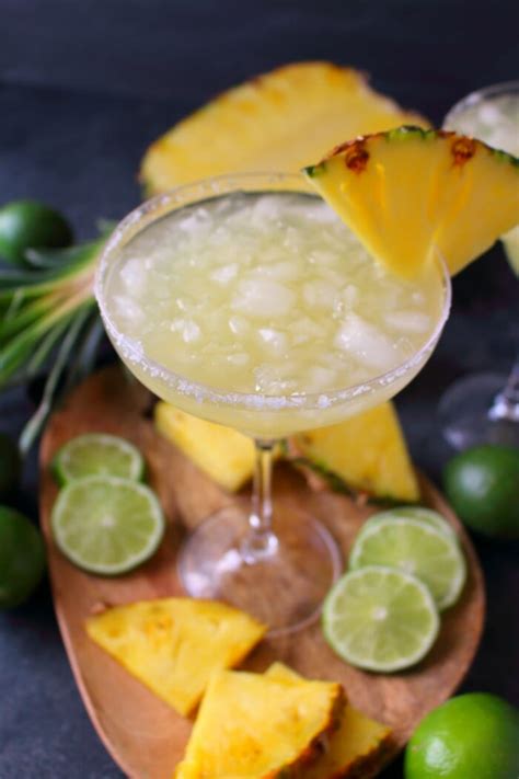 The Perfect Pineapple Margarita Recipe Delightful E Made