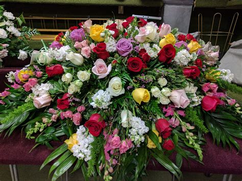 They are also commonly used in funerals for men. Full Color Casket Cover | Flora Funeral (Flowers Are Happy)