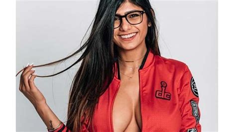 Ex Atriz Pornô Mia Khalifa Dá Receita De Coquetel Molotov Nas Redes Sociais Celebridades O Dia