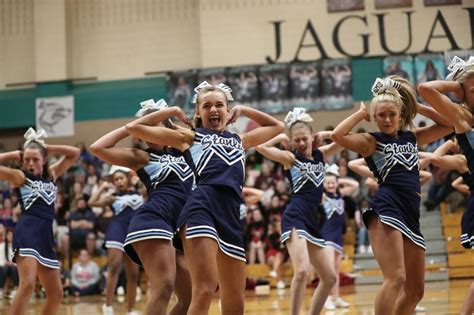 Athletics Middle School Cheerleading Showcase