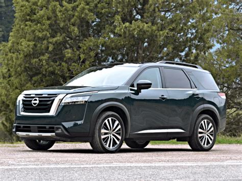 Should You Take The 2022 Nissan Pathfinder Off Road